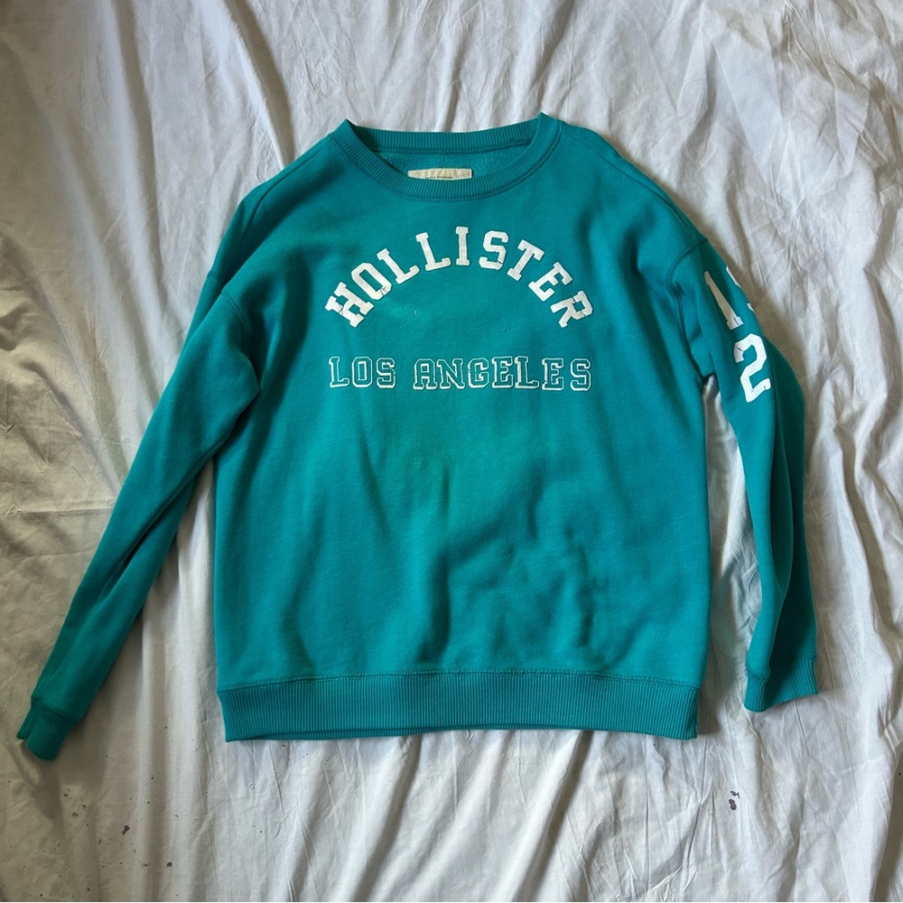 Hollister sweater
